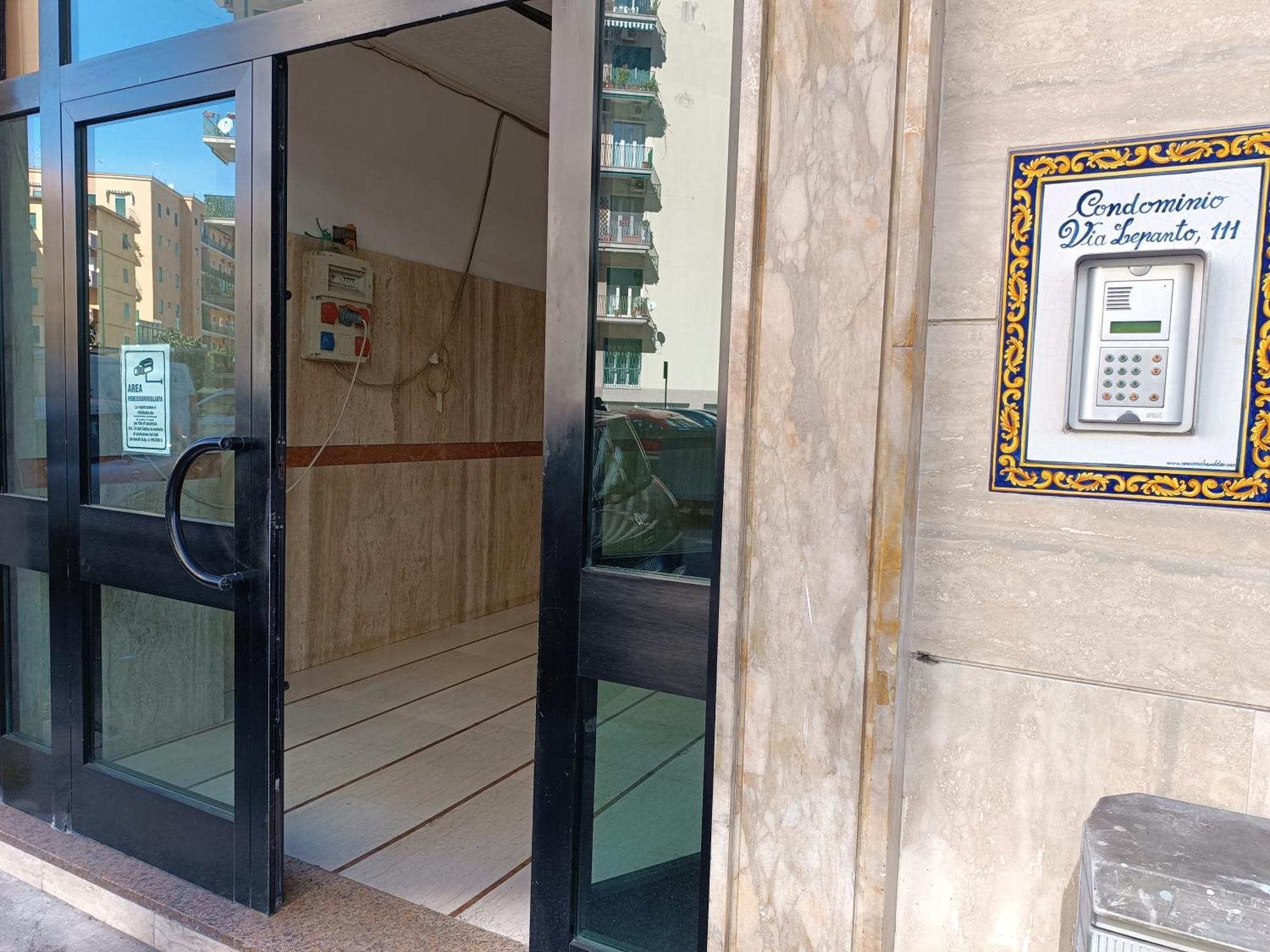 B&B Napoli Fuorigrotta Bagian luar foto